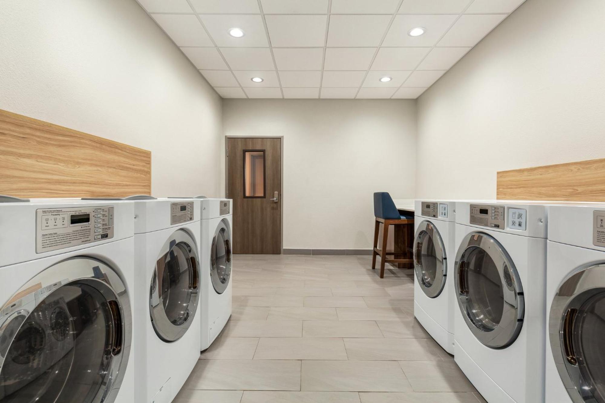 Candlewood Suites Bessemer - Birmingham Sw By Ihg Εξωτερικό φωτογραφία